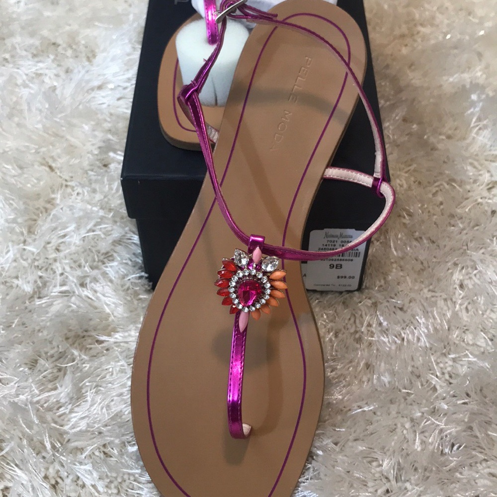 BRAND NEW NEVER BEEN WORN